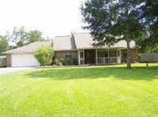 21103 Lake View Rd, Damon, TX 77430