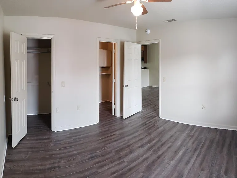230 Lanier Dr #215 — Photo 18
