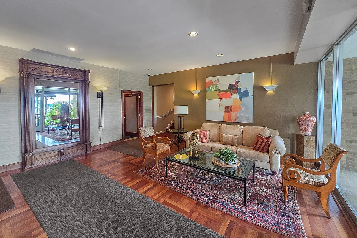 lobby - 1617 E McMillan St #103