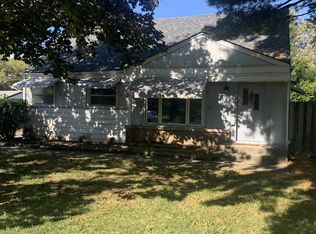 26W314 Geneva Rd, Wheaton, IL 60187