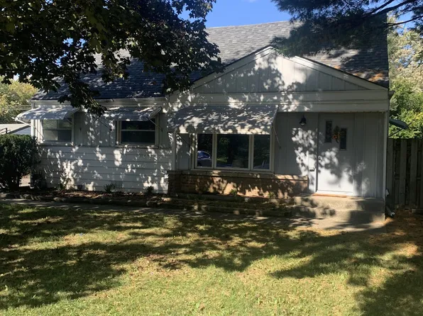 26W314 Geneva Rd, Wheaton, IL 60187