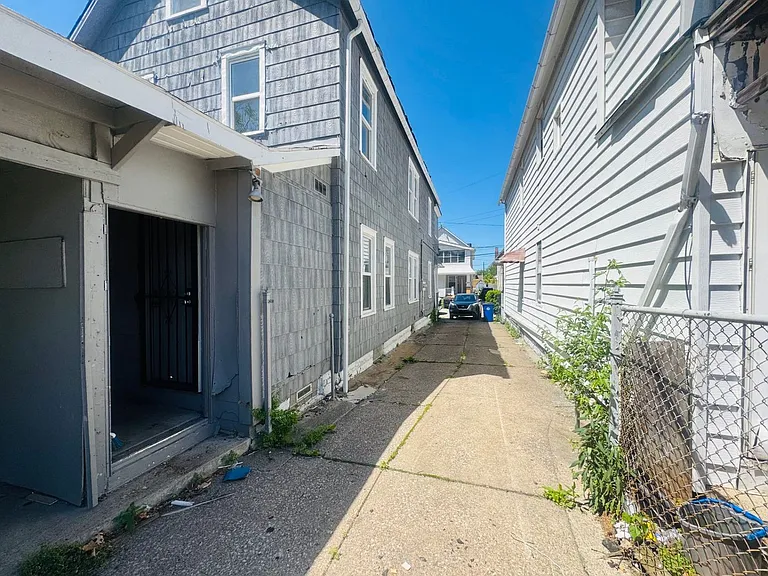 3405 Roehl Ave — Photo 19
