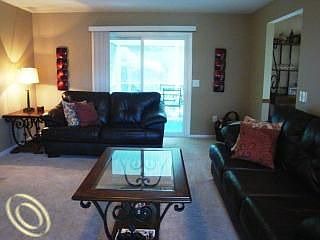 5th image of 1298 Pembroke Ln