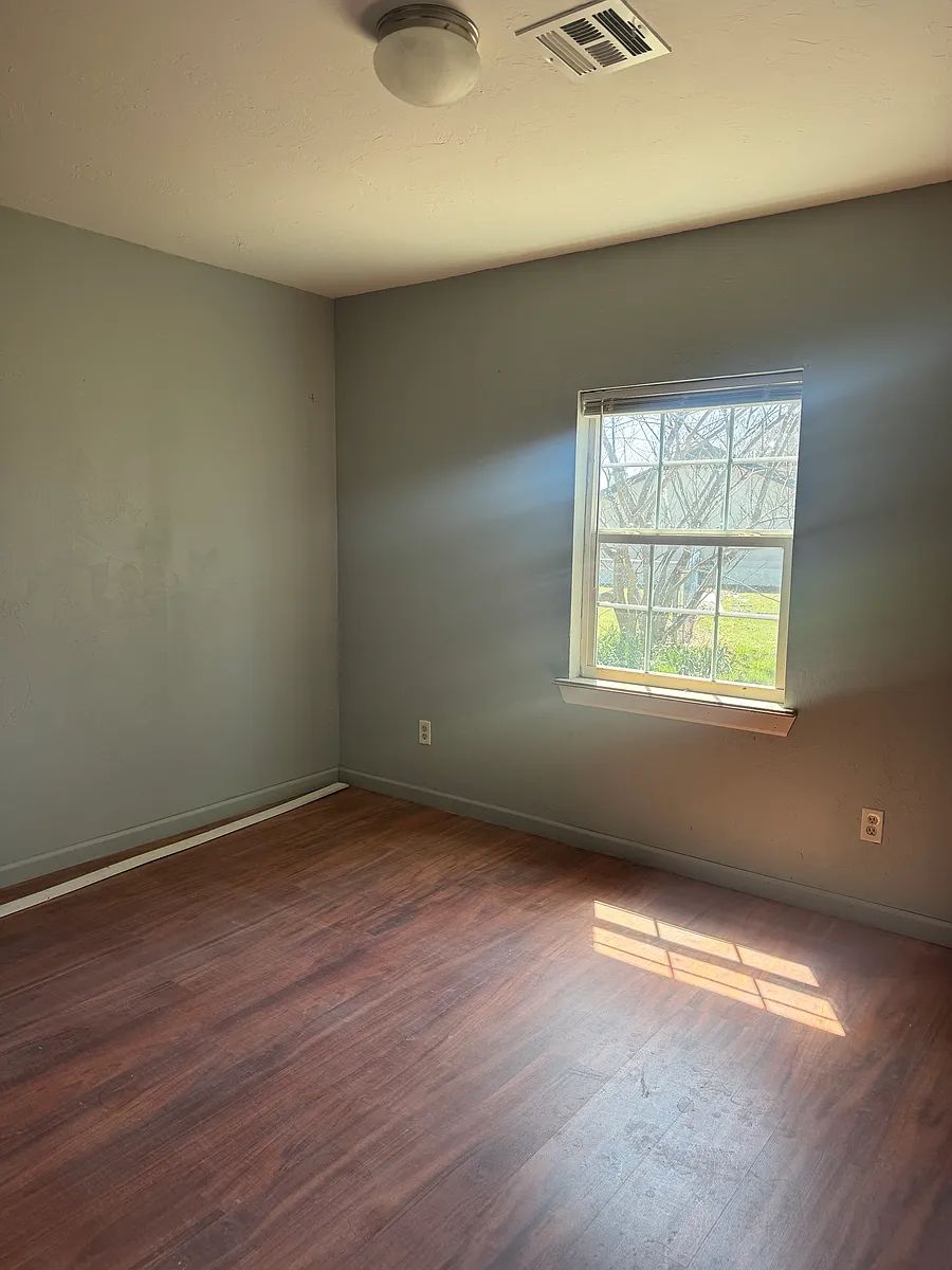 Building Photo - 1808 Timber Ridge Dr #C