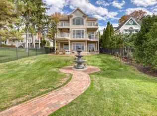 W278N2487 Prospect Ave, Pewaukee, WI 53072