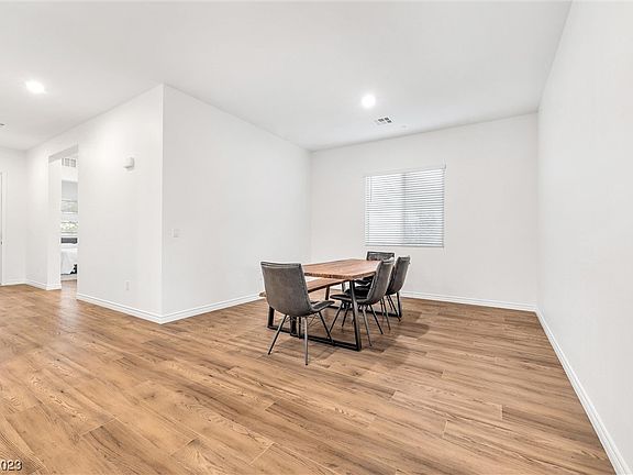 3rd image of 12461 Heritage Bend Dr