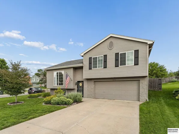 18932 U St, Omaha, NE 68135