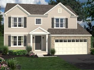 215 Sycamore Dr, Circleville, OH 43113