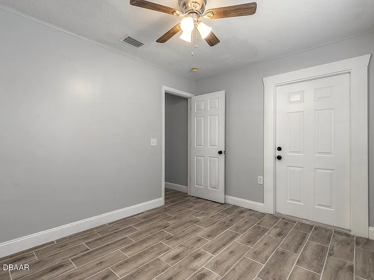 109 S Colorado Ave #A — Photo 22