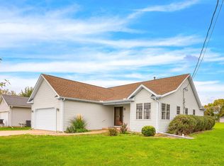 397 E Clay St, El Paso, IL 61738