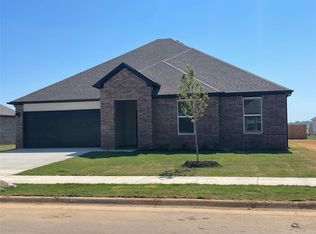 2004 Hahn St, Pea Ridge, AR 72751