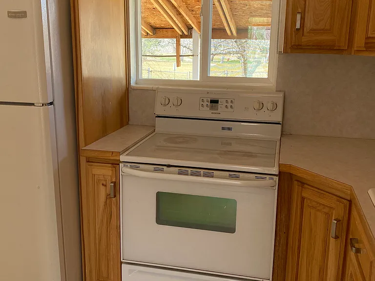 8728 S 1185 E — Photo 10