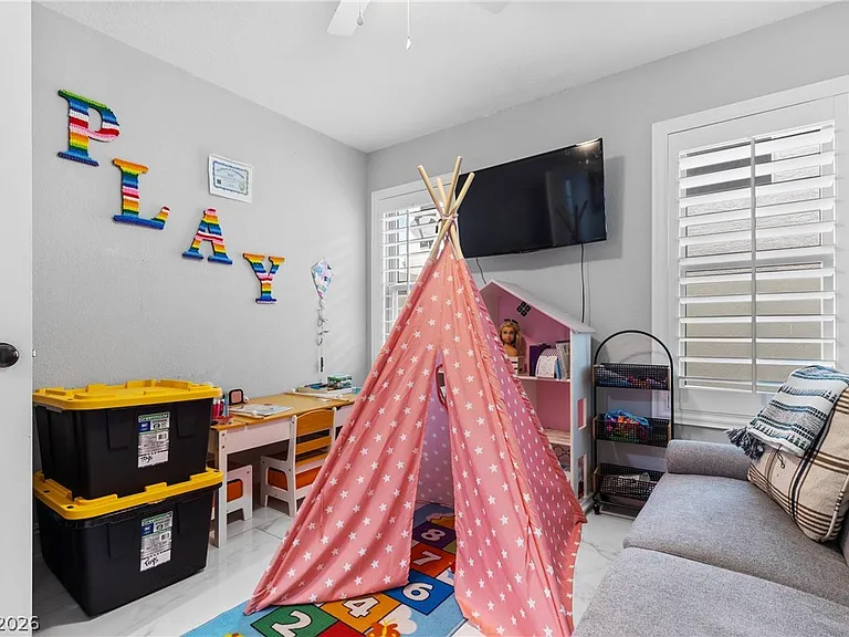 407 Crater Ct — Photo 19