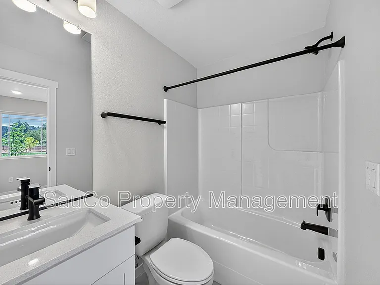 7513 NW Eleanor Ave — Photo 5