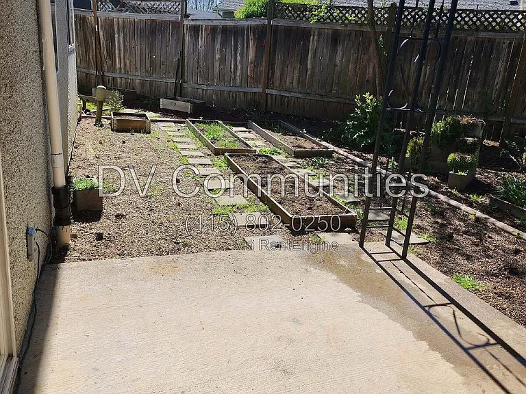 101 N 10th St #13 — Photo 27