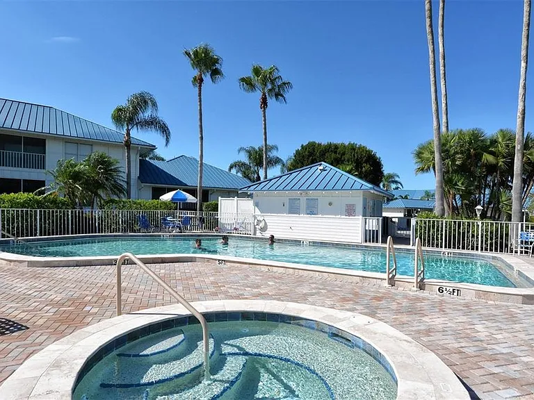 923 Sandpiper Cir #923 — Photo 33