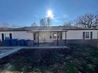 11319 E Lexington Ave, Independence, MO 64054