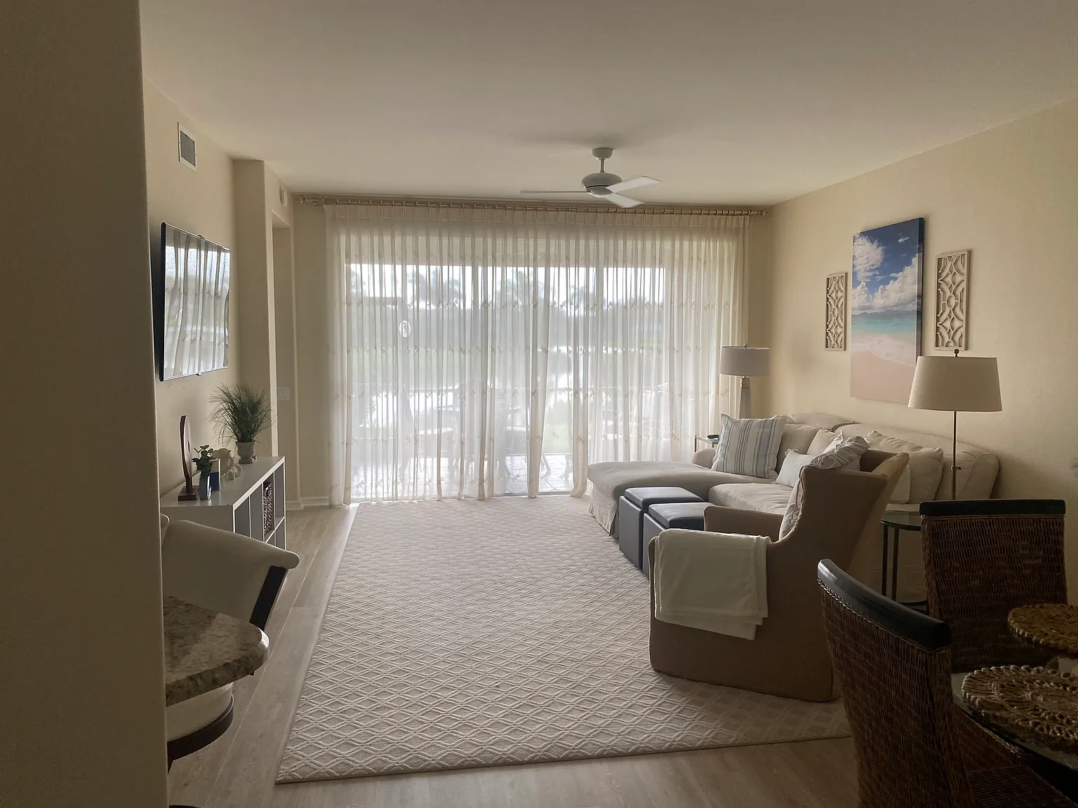 2 bed, 1209 sqft, $3,500 — Photo 3