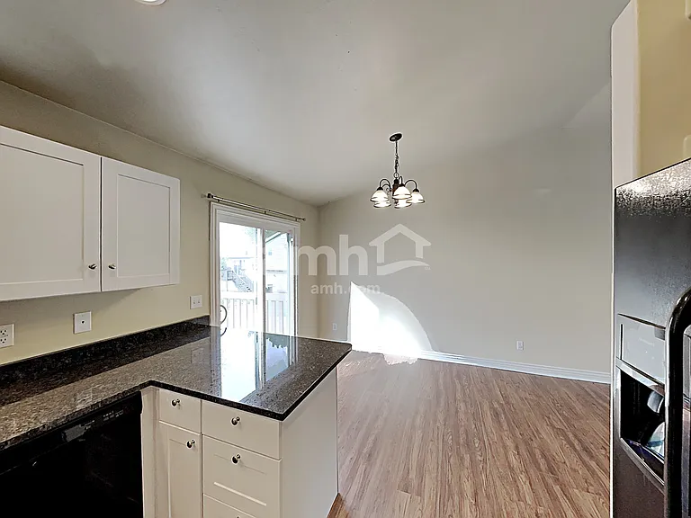 521 N Quincy Ave — Photo 4