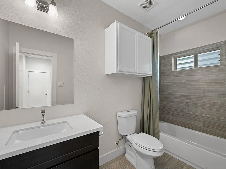 765 Grove St — Photo 10