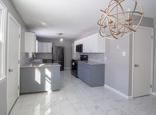 86 Emerson St, Springfield, MA 01118