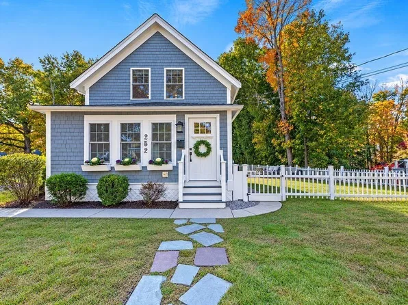 252 Union St, Millis, MA 02054