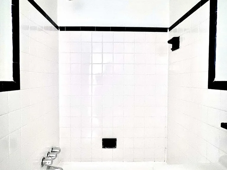 1018 Clinton St #3R — Photo 13