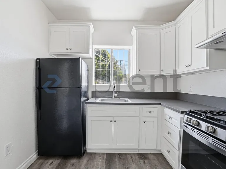 1513 W 12th Pl #3 — Photo 10