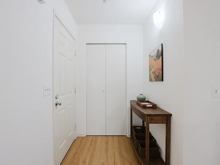 Parkwood Court Apartments — Photo 23
