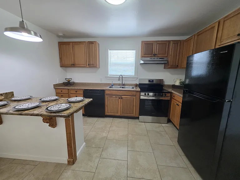 Kitchen - all new appliances