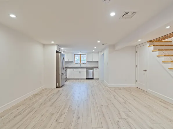 47 Poplar Street image 5 of 17