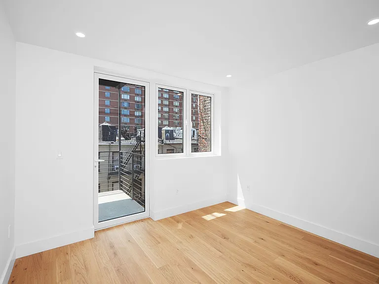 224 W 20th St #PENTHOUSE — Photo 5