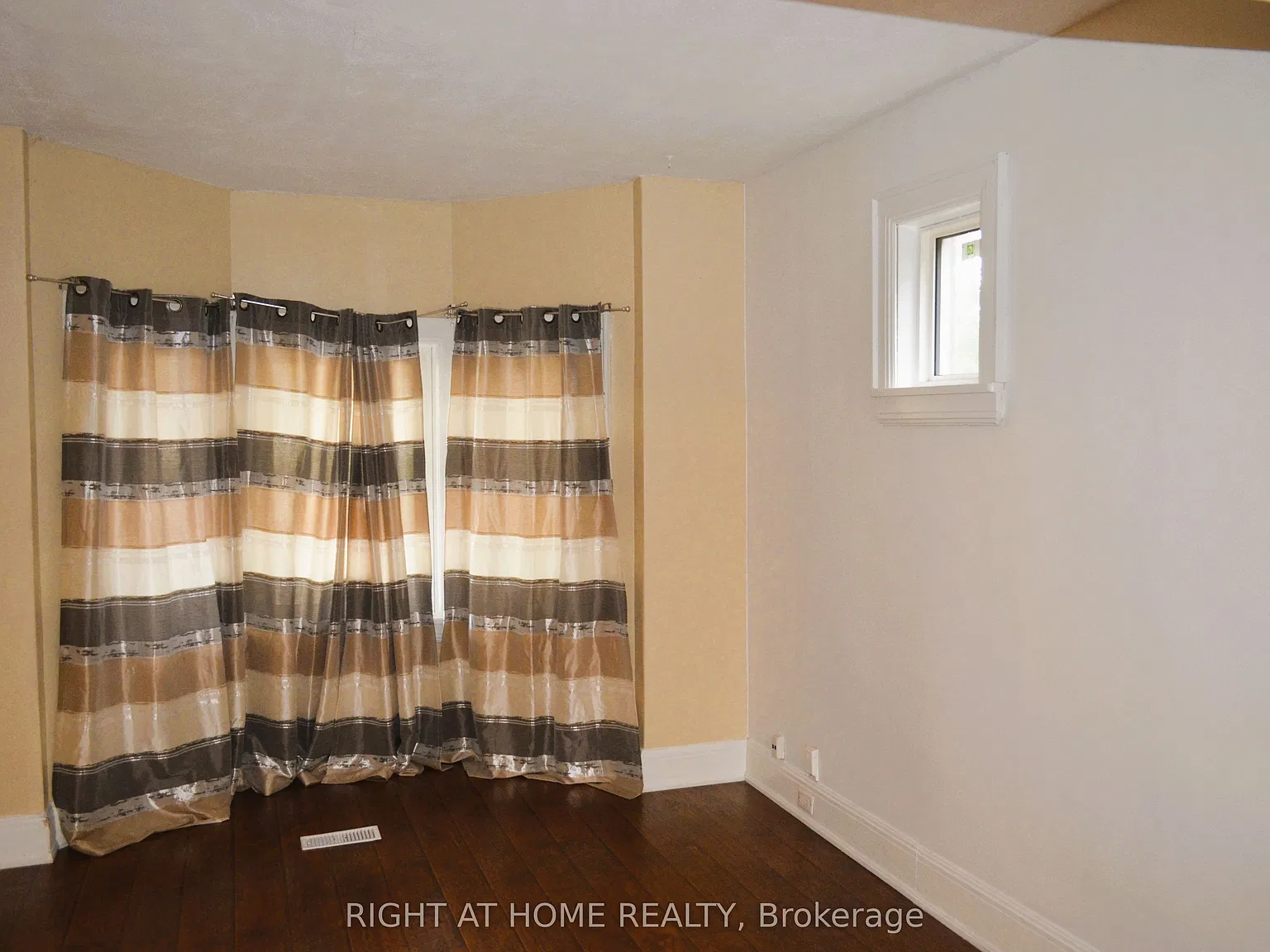 3 bed, $2,500 — Photo 3