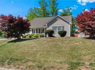 1796 Pebble Run Ln, Clemmons, NC 27012