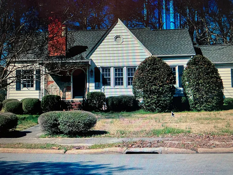 112 W Centennial St — Photo 4