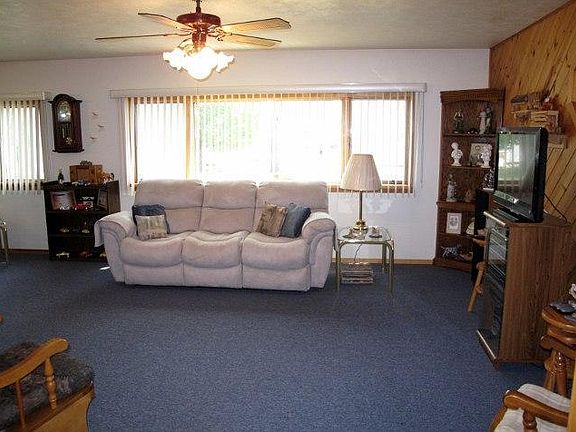 4th image of 2304 225th Ave
