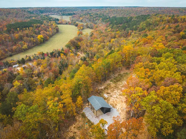 21650 West Ashley Creek Road, Raymondville, MO 65555