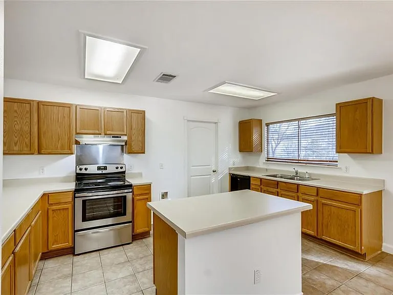12933 Dionysus Dr — Photo 4