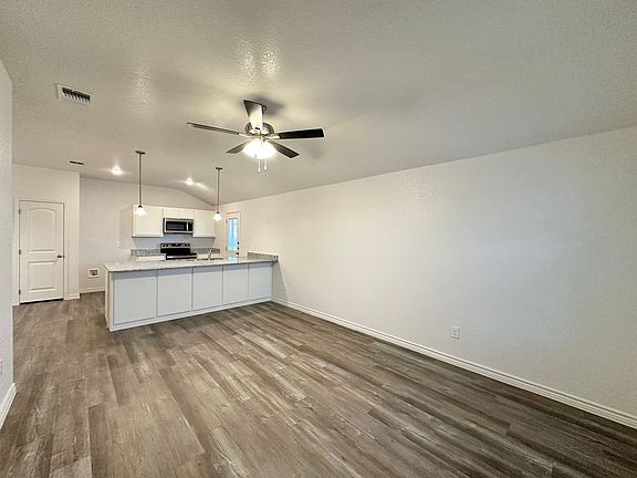 5th image of 107 Dolphin Dr #A