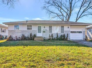 130 Ruth Dr, Florissant, MO 63031