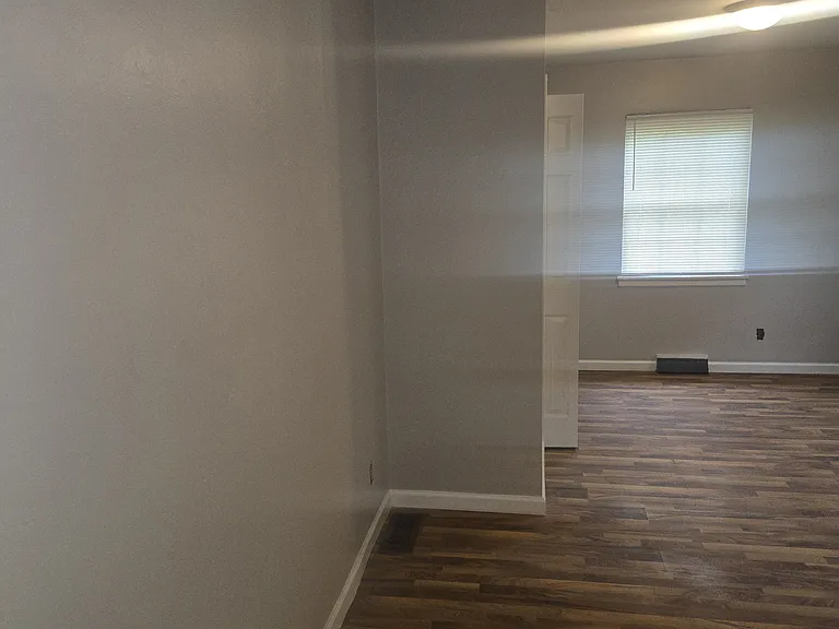 118 Clark Blvd — Photo 29