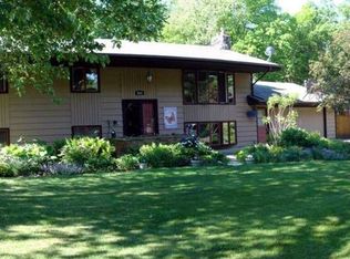 6313 25th St N, Oakdale, MN 55128