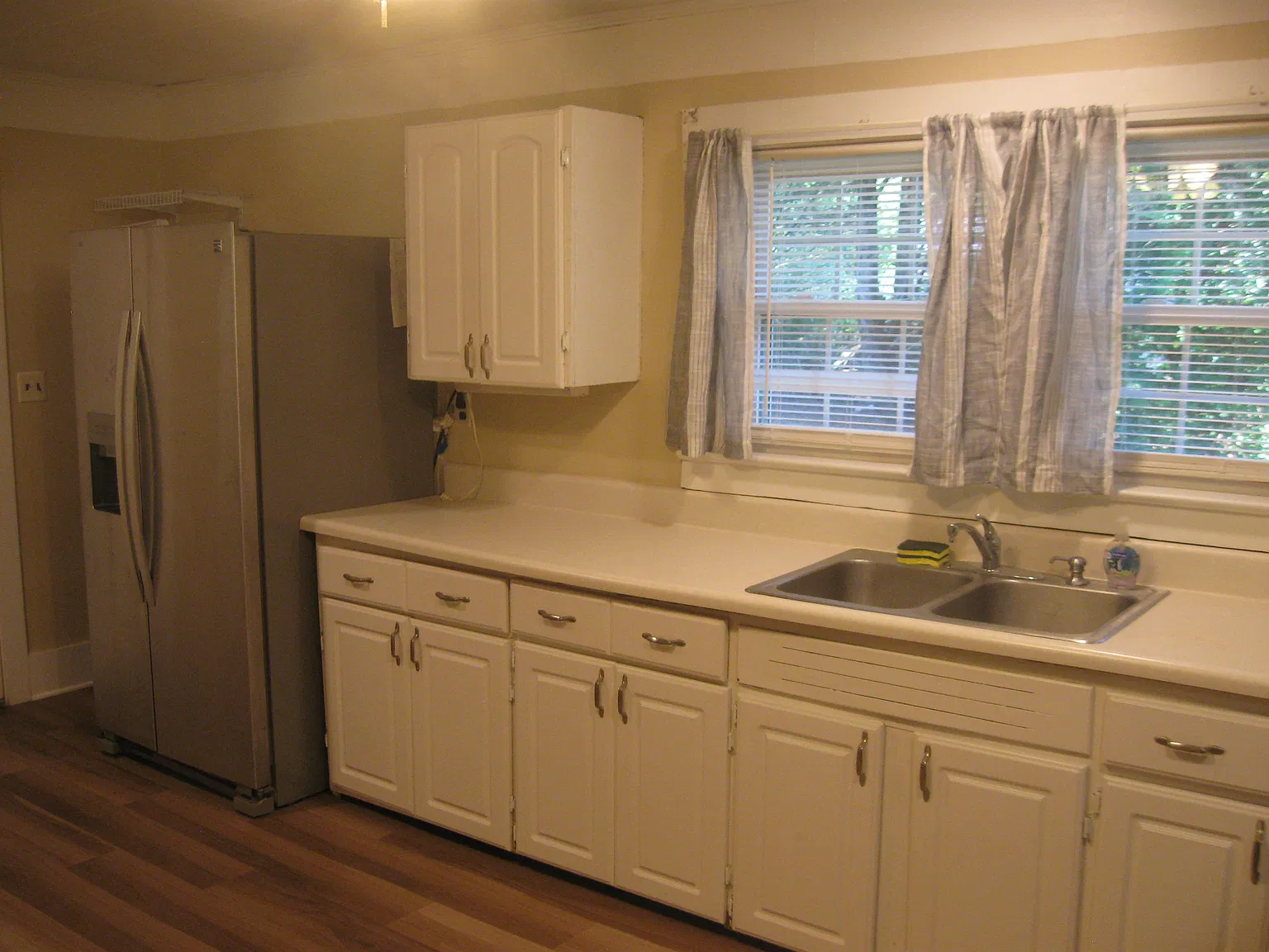 3 bed, 1900 sqft, $1,800 — Photo 4