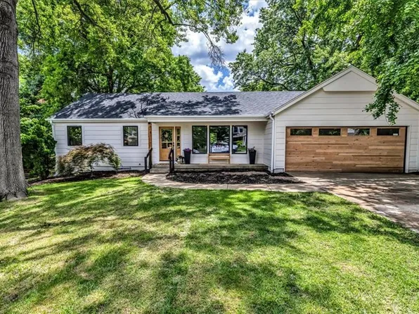 4915 W 63rd Ter, Prairie Village, KS 66208