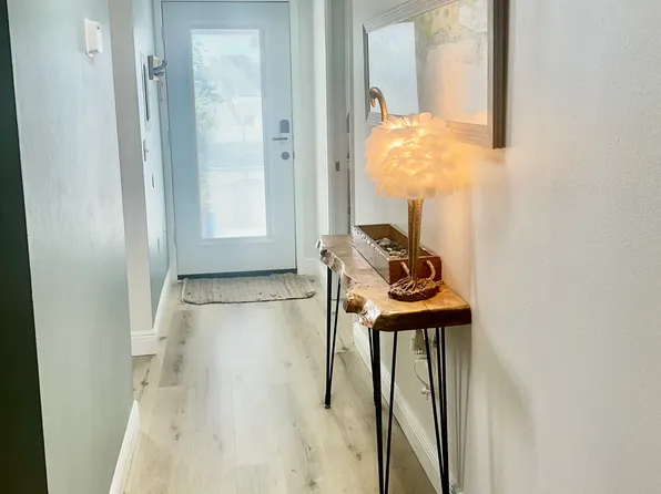 390 Springdale Dr, Bradenton, FL 34210