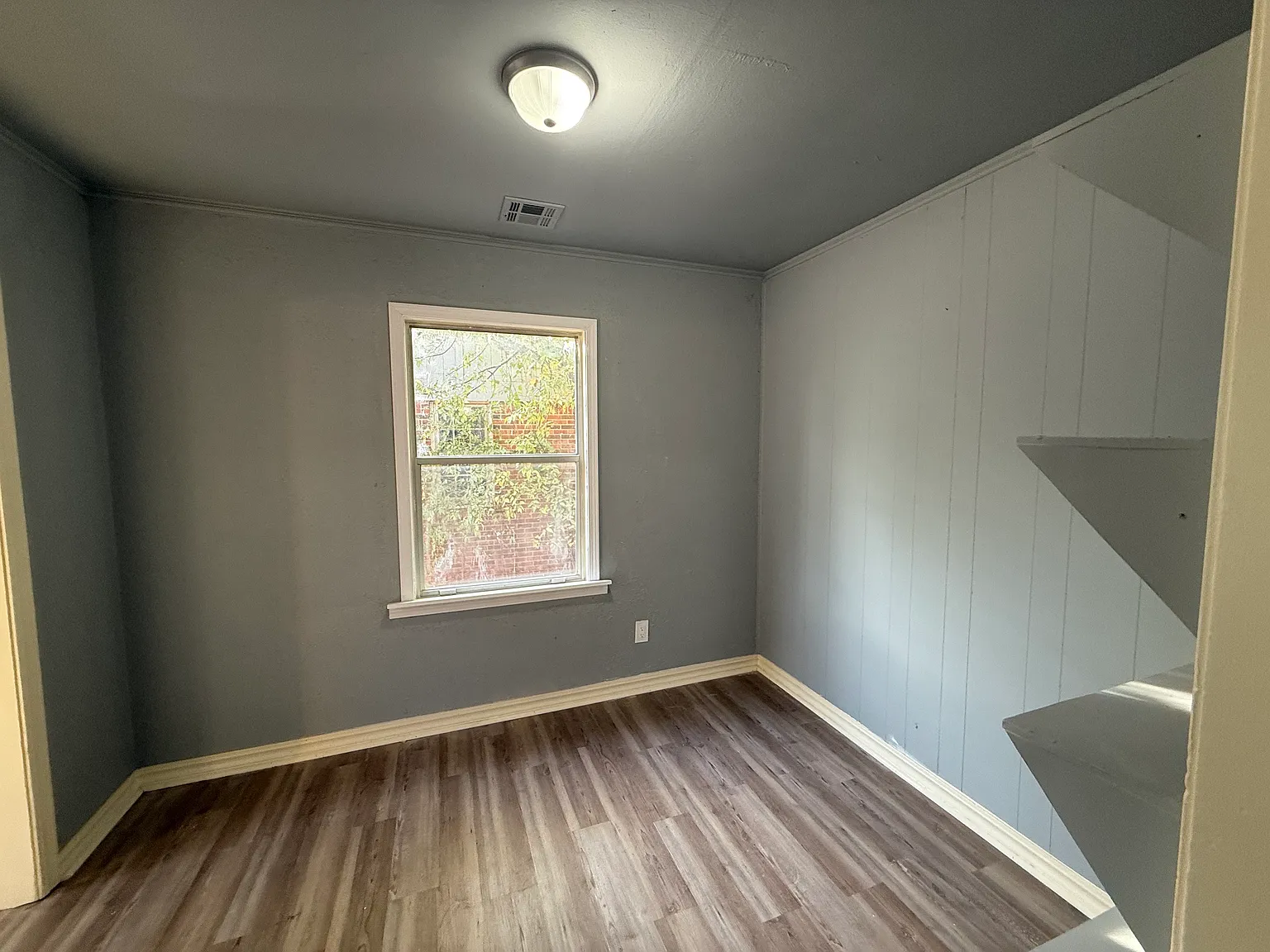 2 bed, 1072 sqft, $1,100 — Photo 4
