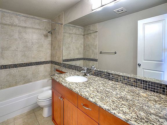 4th image of 3008 N Narrows Dr Unit E304