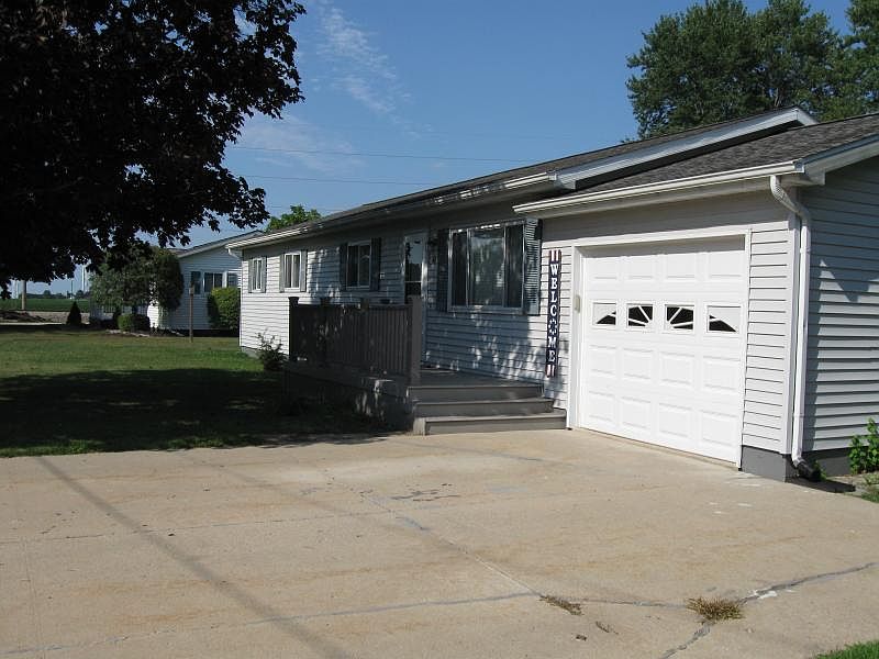 1st image of 64 Barbara St