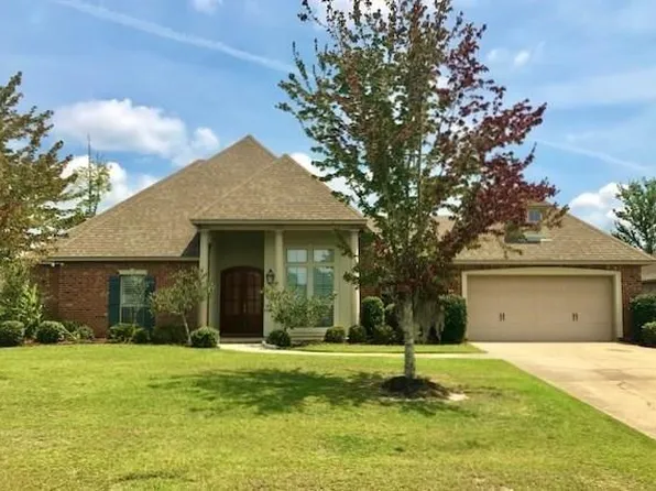 409 Place Street Michel, Covington, LA 70433