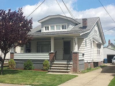 first floor has 2 bedrooms and 1 bath. finished basement is large and features a half bath